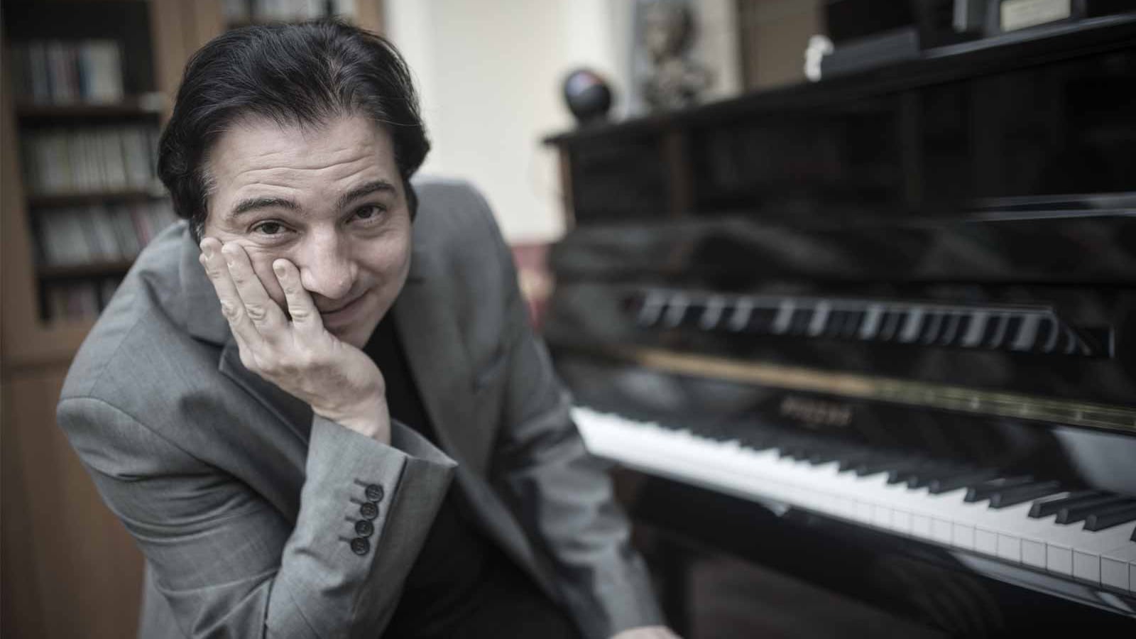 fazil-say-konseri-yarida-kaldi-hastaneye-kaldirildi-1.jpg