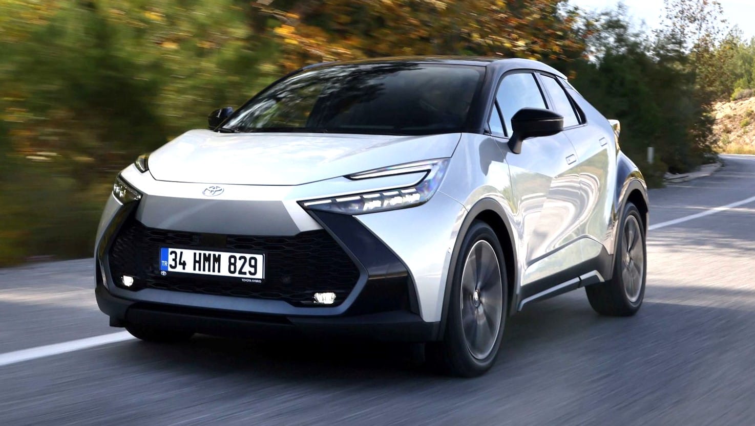 6-toyota-c-hr-hybrid.jpg