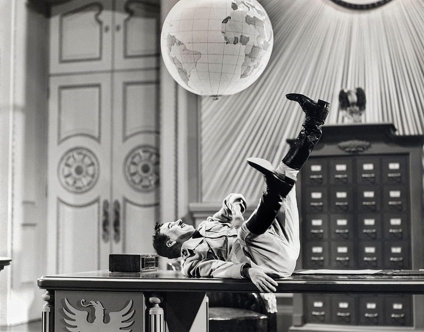 desktop-wallpaper-1940-the-great-dictator-film-1940s-the-great-dictator.jpg