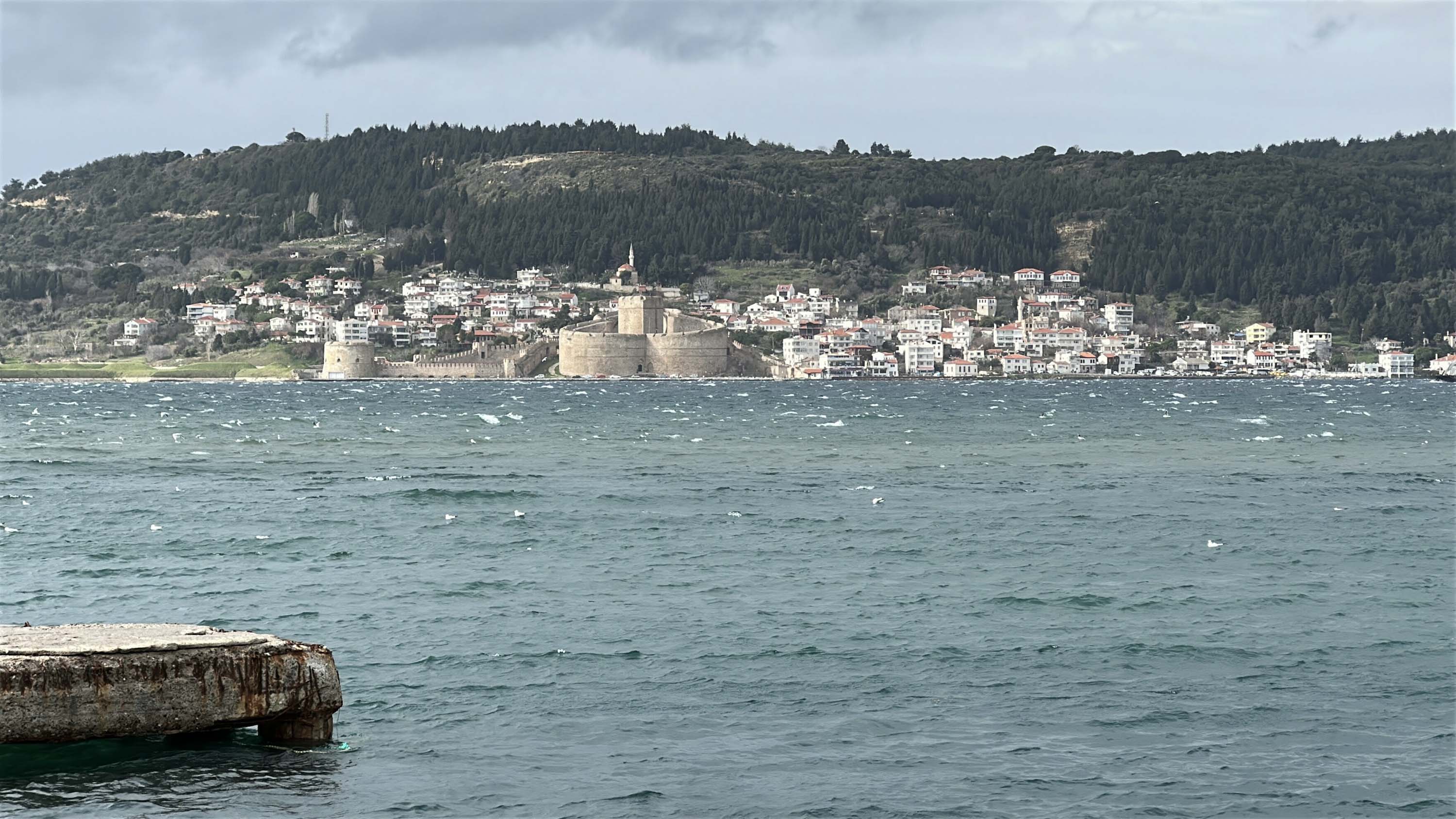 canakkale-bogazi-firtina-nedeniyle-cift-1140047-338528.jpg