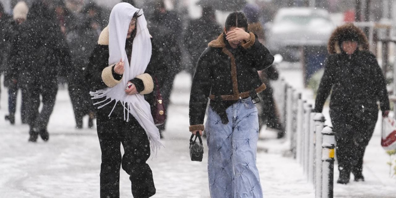 istanbulda-kar-yagisi-icin-tarihi-verdi-akom-14-derece-birden-dusecek-diyerek-uyardi-2.jpg
