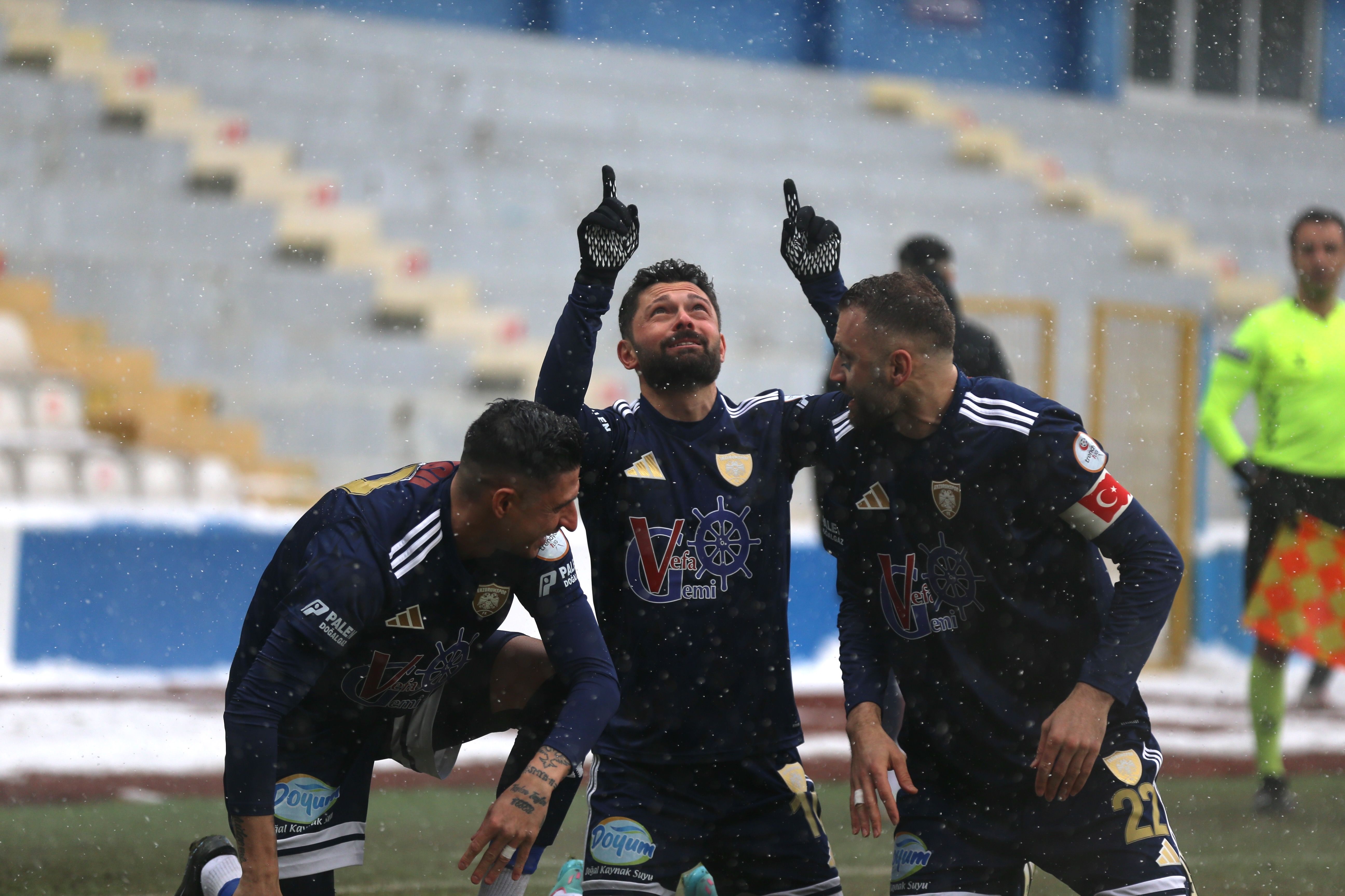 aa-20260131-40417619-40417606-erzurumspor-fk-sms-grup-sariyerspor.jpg