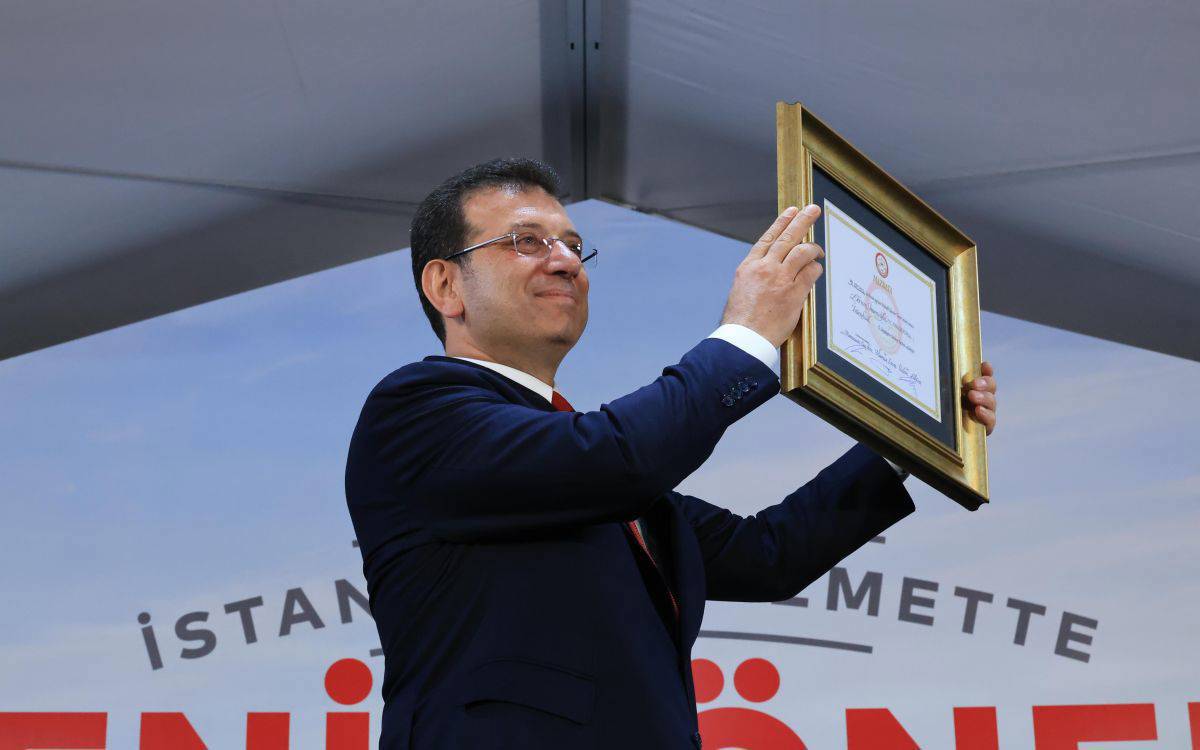 imamoglu-diploma.jpeg