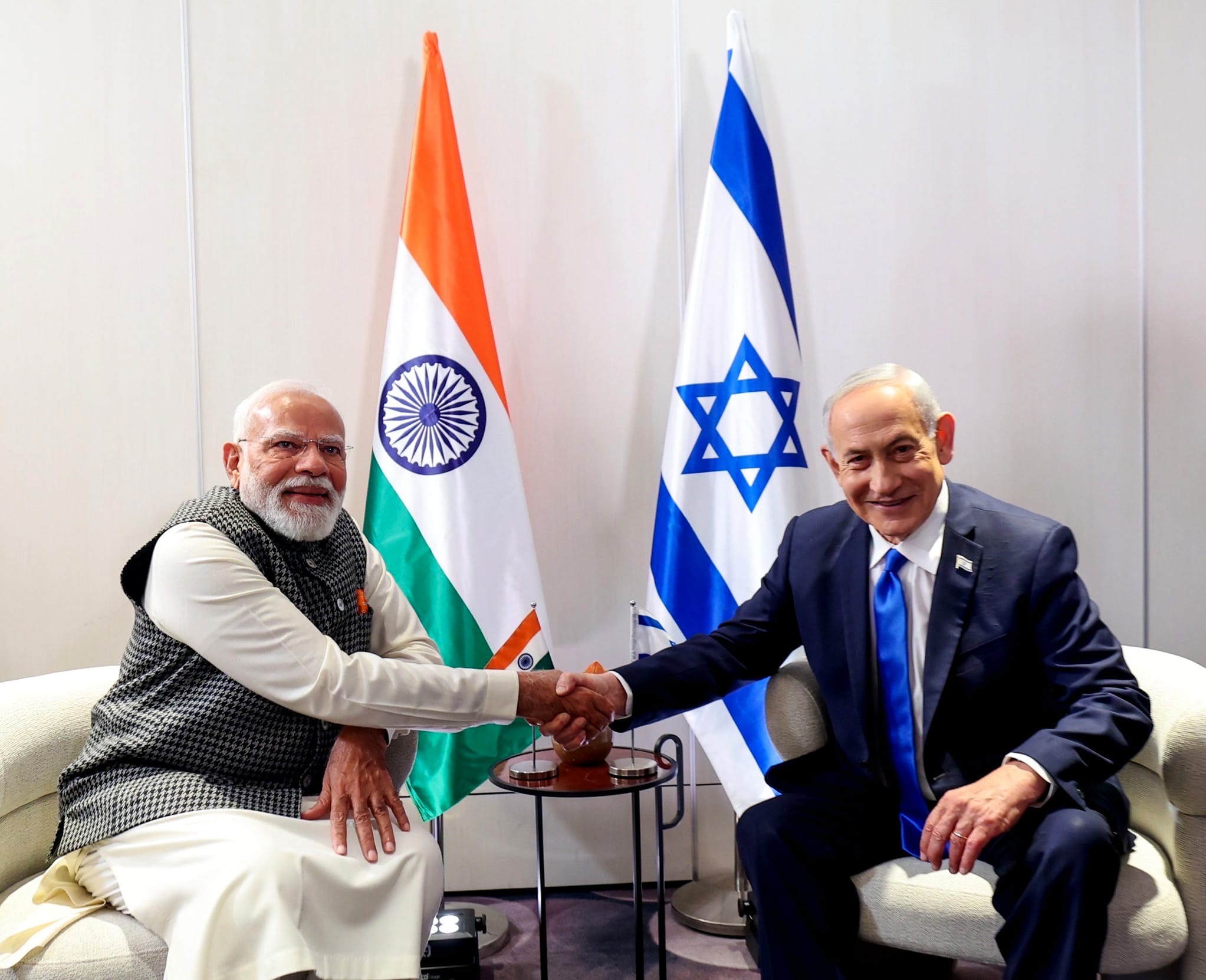 aa-20260225-40664586-40664579-hindistan-basbakani-modi-iki-gunluk-resmi-ziyaret-kapsaminda-israile-ulasti.jpg