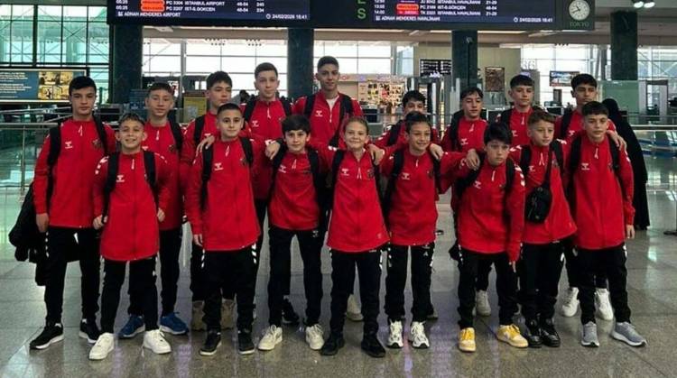 katarda-mahsur-kalan-21-cocuktan-iyi-haber-kusadasindan-turnuva-icin-gitmislerdi-6.jpg