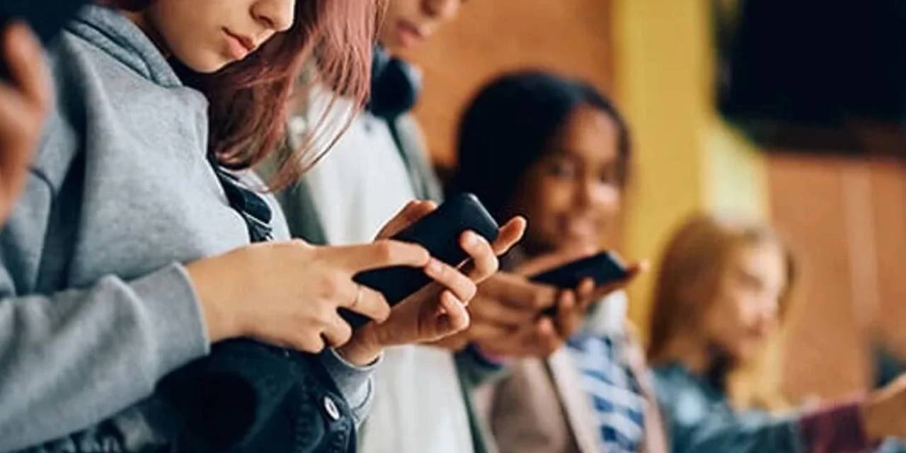 sosyal-medya-yasaginda-dogrulama-plani-degisti-15-yas-alti-cocugu-olanlar-dikkat-2.jpg