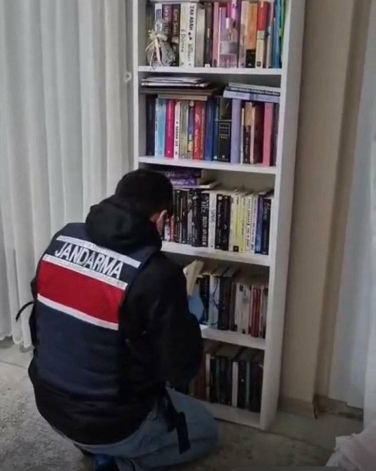 kara-defter-cetesine-operasyon-4u-tutuklandi-2.jpg