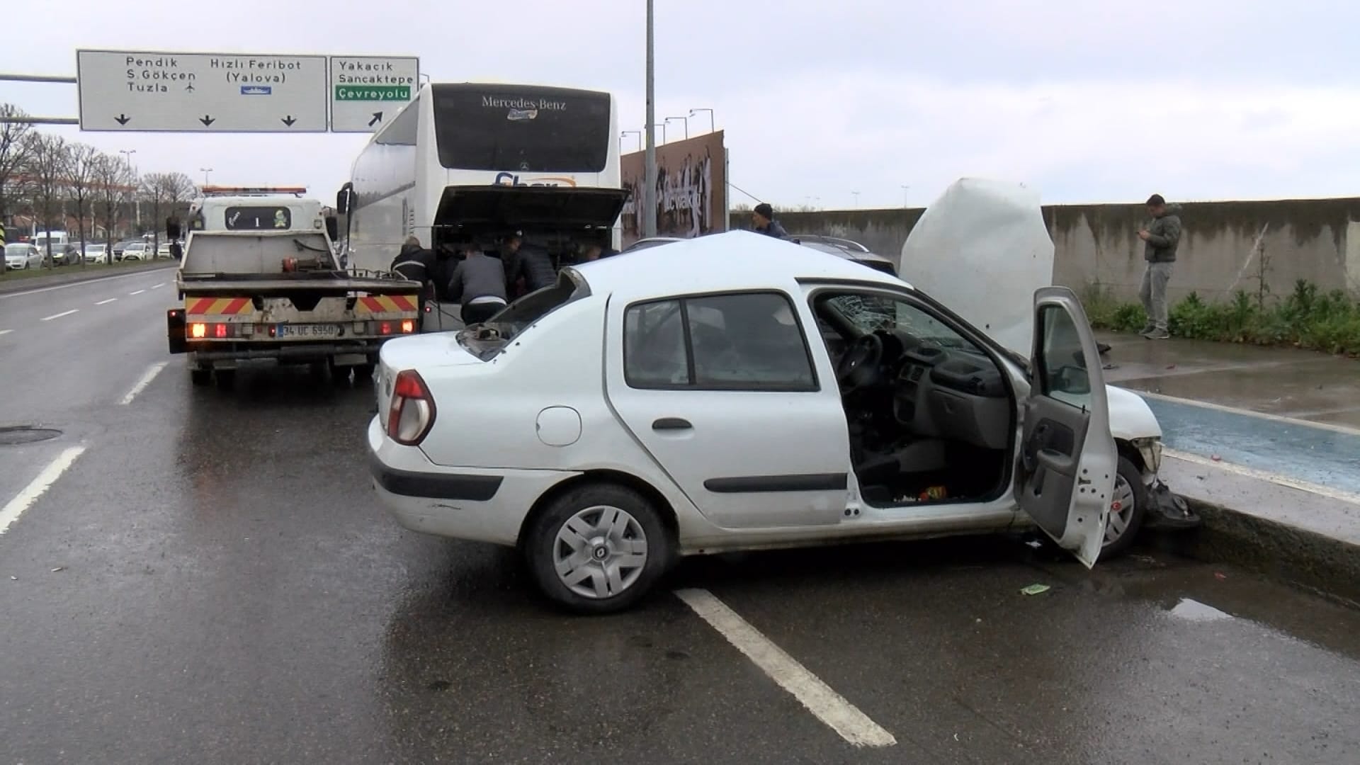 kartalda-feci-kaza-1i-agir-3-yarali-5.jpg
