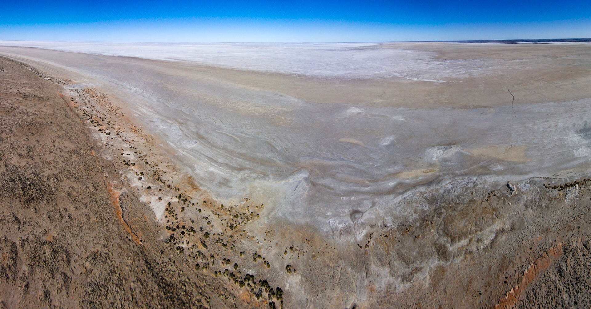 lake-eyre-north-panorama-2014.jpg