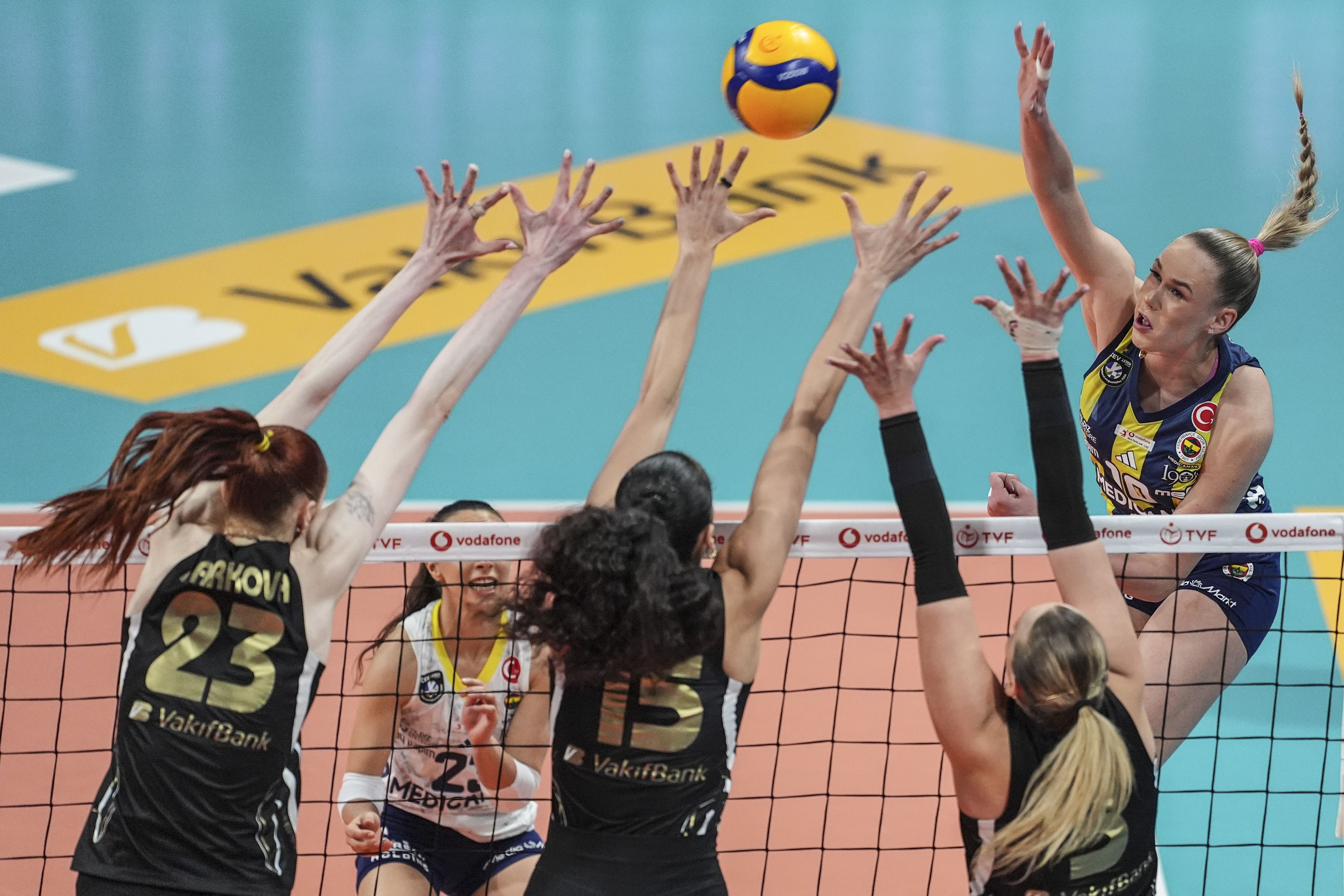 aa-20260413-41098549-41098544-vakifbank-fenerbahce-medicana.jpg
