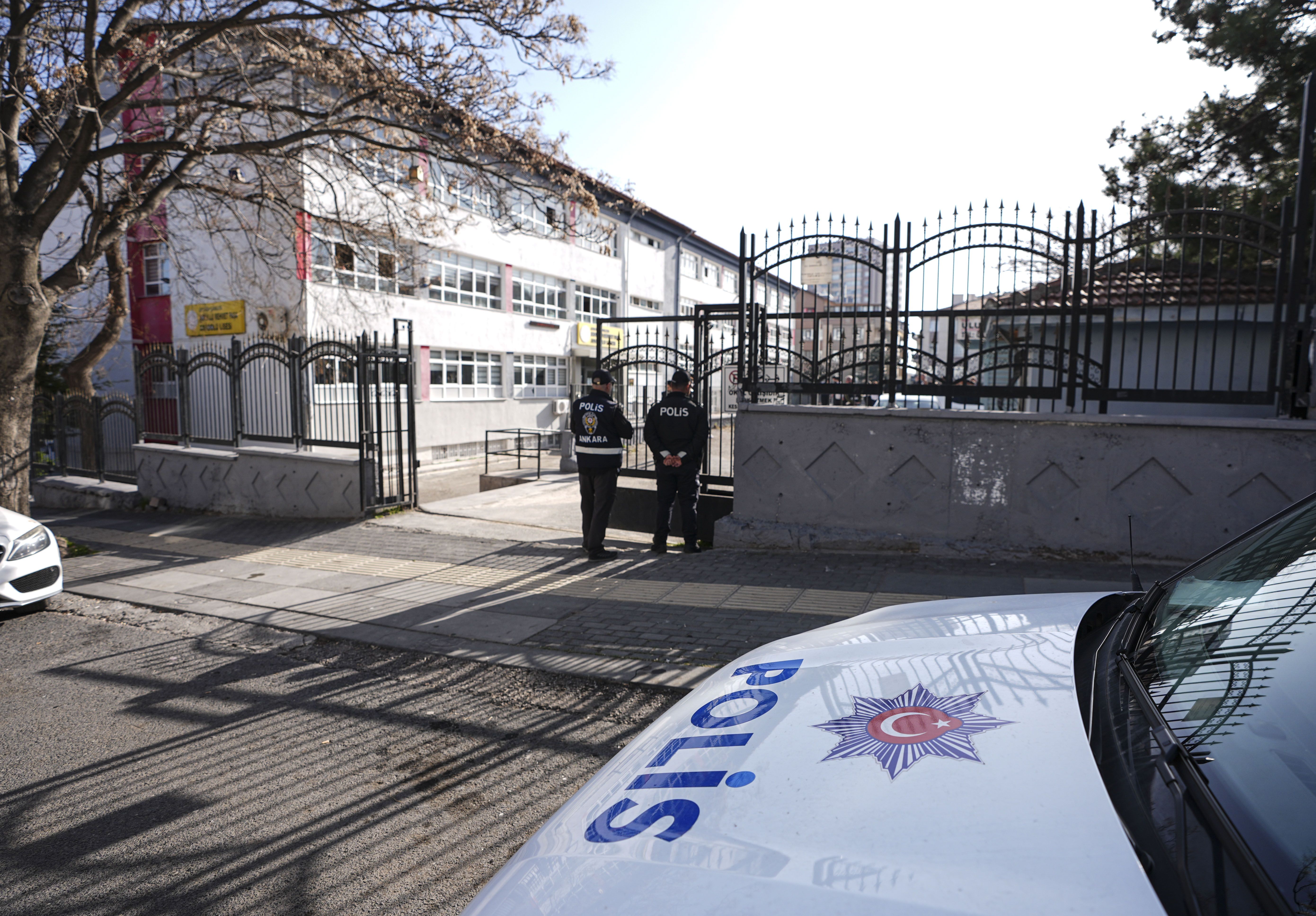 aa-20260416-41118610-41118609-ulke-genelinde-okullarda-guvenlik-tedbirleri-artirildi.jpg