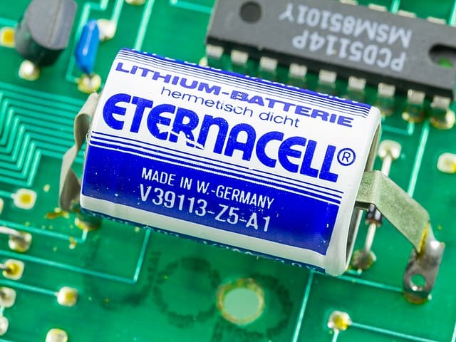 640px-feap-92-1a-keyboad-and-display-pcb-eternacell-lithium-battery-g03-8634.jpg