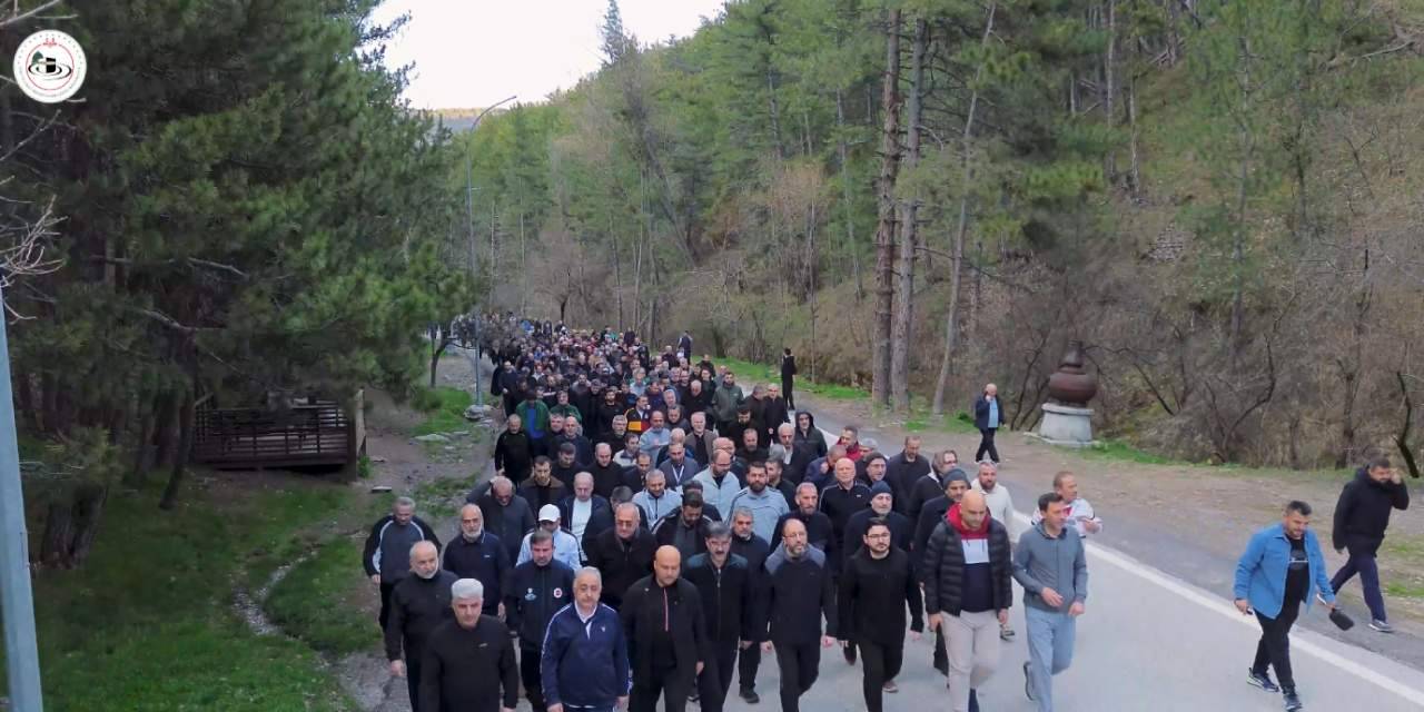 diyanet-hac-kampina-10-milyon-lira-harcadi-arabistan-sicagina-ankara-ayazinda-hazirlandi-2.jpg