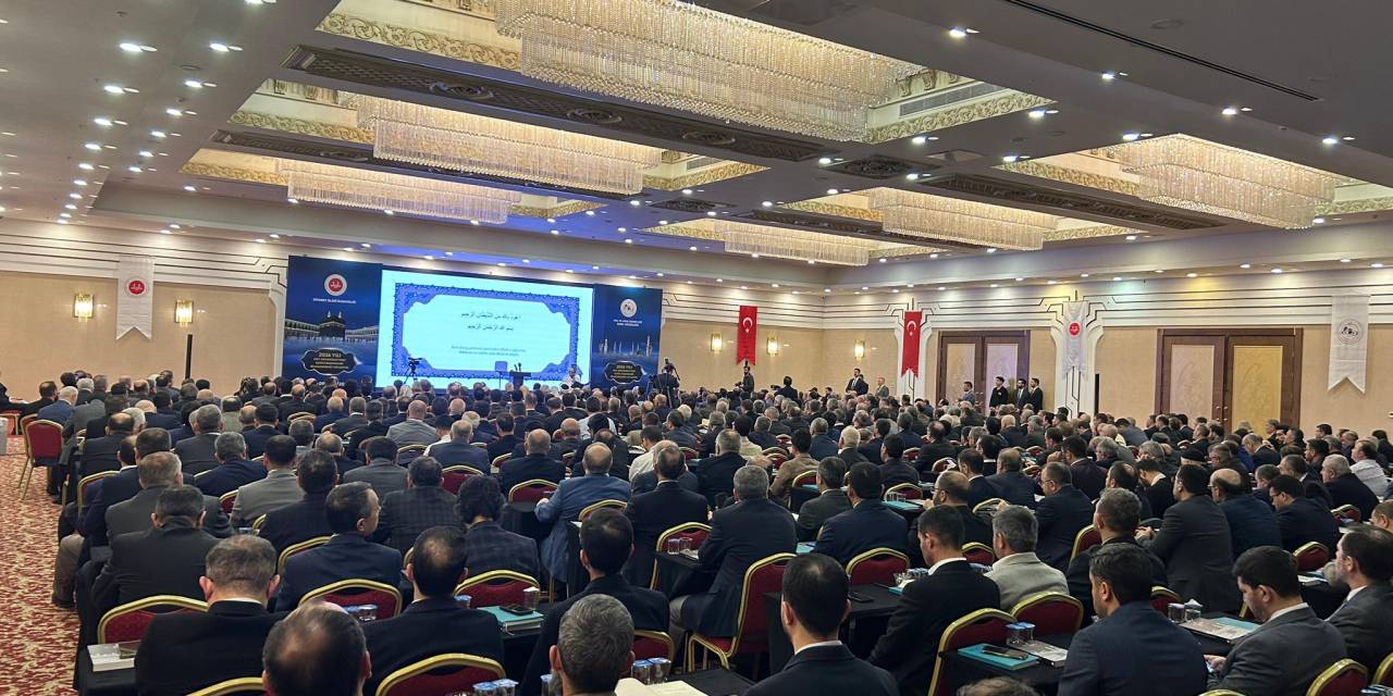 diyanet-hac-kampina-10-milyon-lira-harcadi-arabistan-sicagina-ankara-ayazinda-hazirlandi-6.jpg