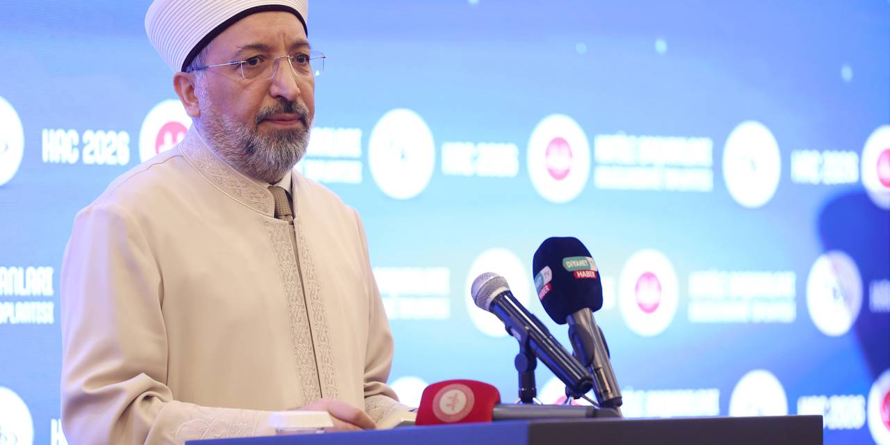 diyanet-hac-kampina-10-milyon-lira-harcadi-arabistan-sicagina-ankara-ayazinda-hazirlandi-9.jpg