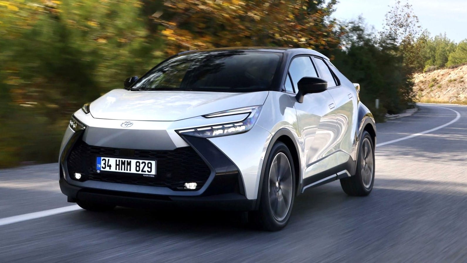2-toyota-c-hr-hybrid-001.jpg