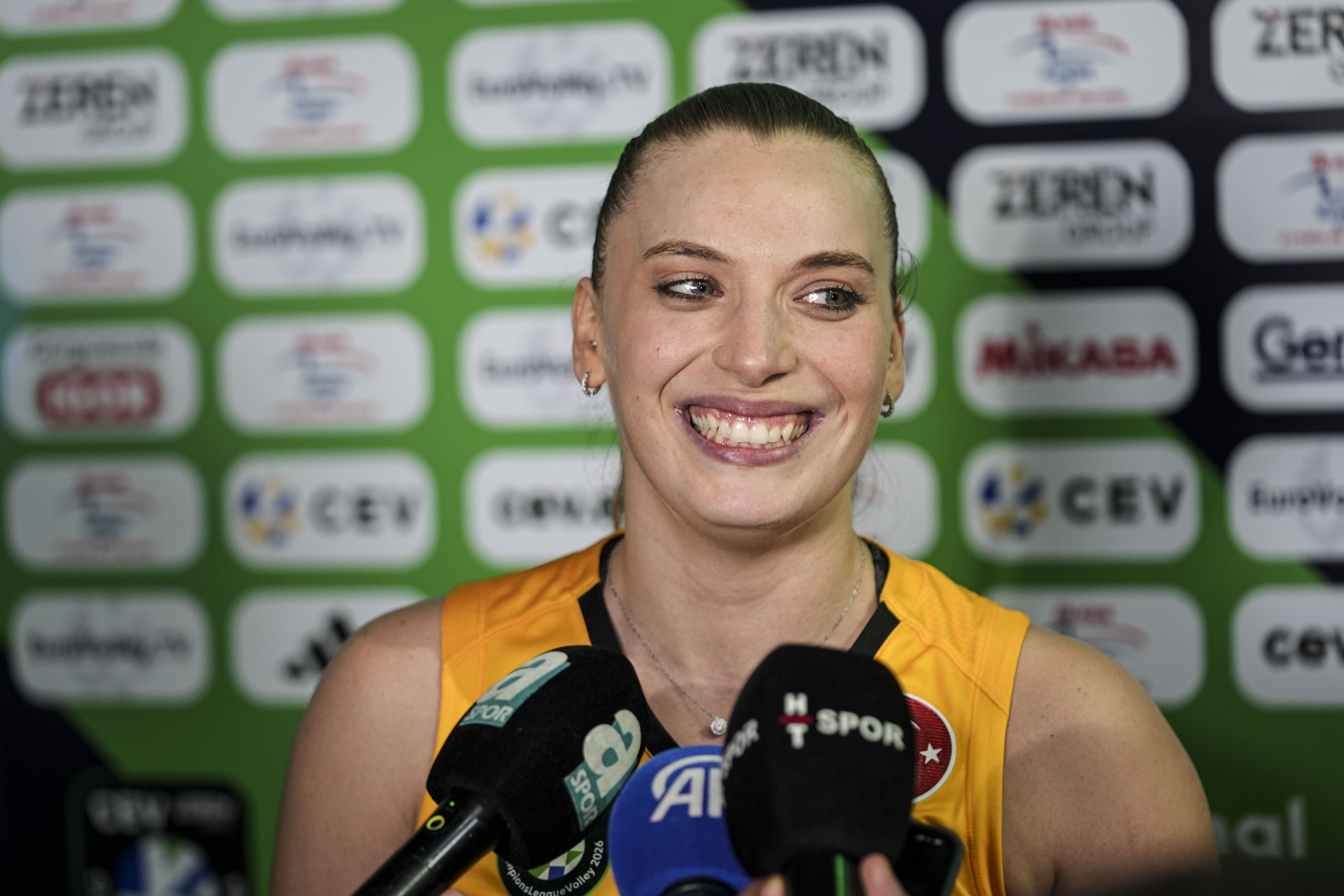 aa-20260502-41272612-41272607-vakifbank-a-carraro-imoco-macinin-ardindan.jpg