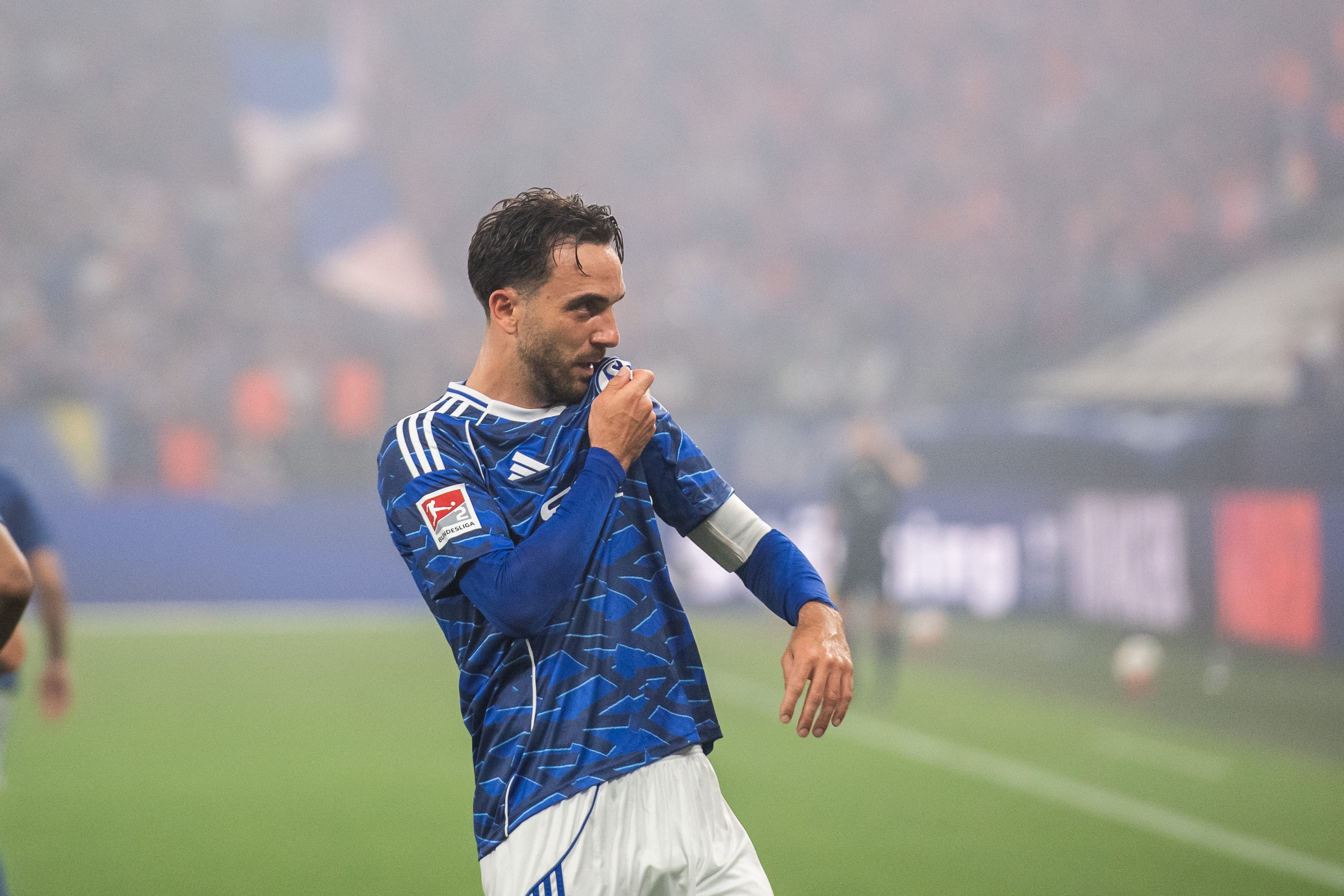 aa-20260502-41274497-41274486-kenan-karamanin-attigi-golle-schalke-04-bundesligaya-yukseldi.jpg
