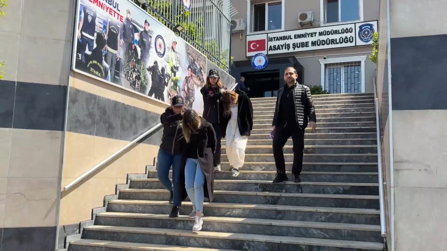 besiktasta-polisin-dikkatiyle-iki-hirsi-1290197-383863.jpg