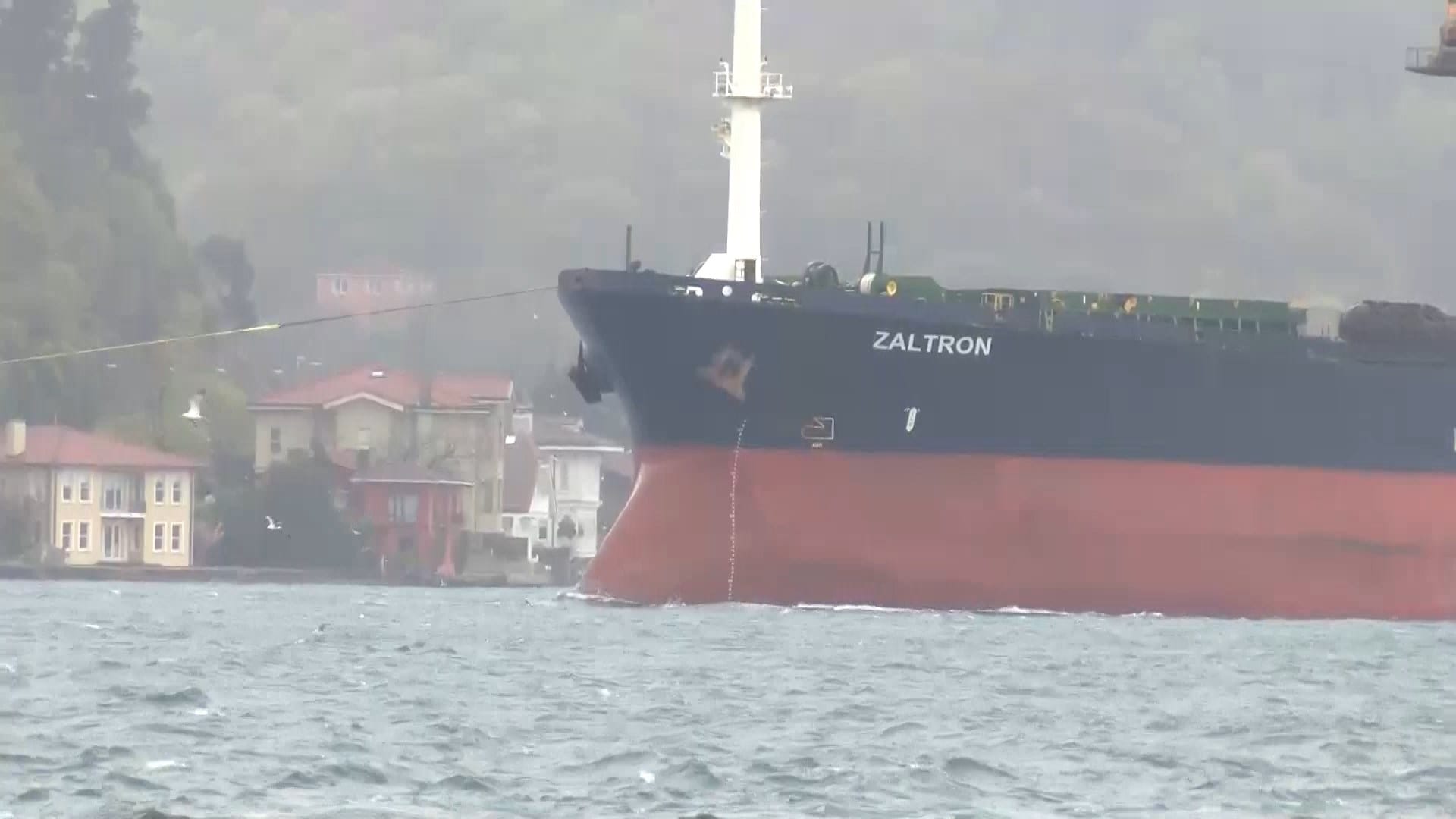 istanbul-bogazinda-gemi-arizasi-trafik-1290931-384067.jpg