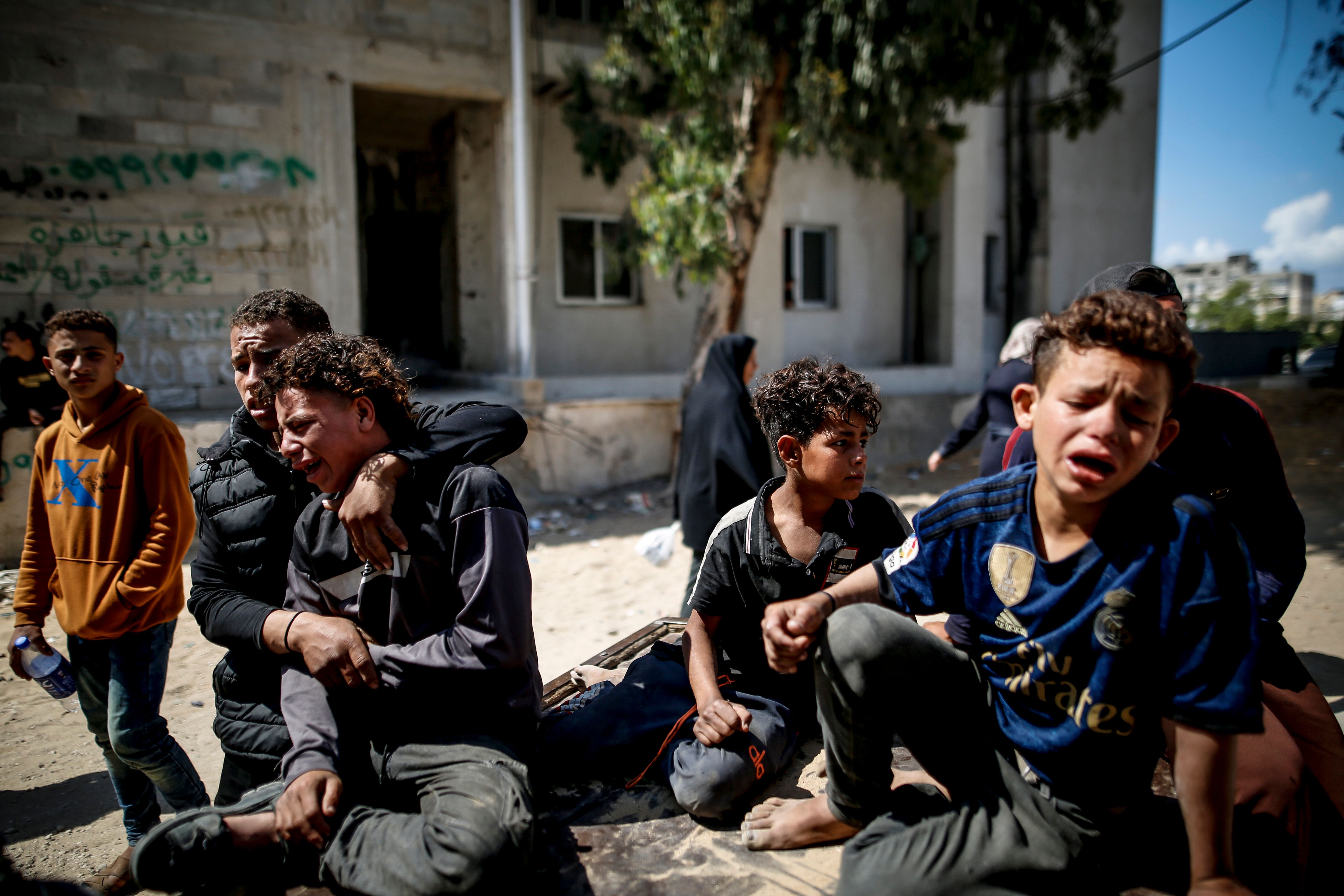 aa-20260504-41286800-41286794-israilin-gazzeye-duzenledigi-saldirida-1-filistinli-hayatini-kaybetti.jpg