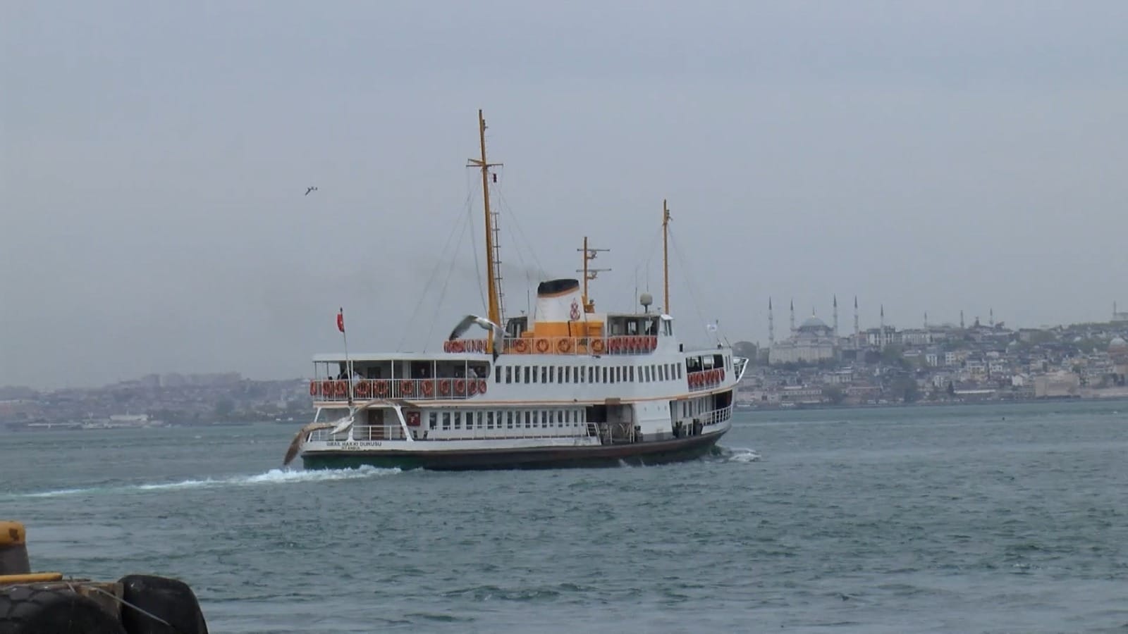kadikoyde-vapura-binen-azerbaycanli-kad-1292110-384396.jpg