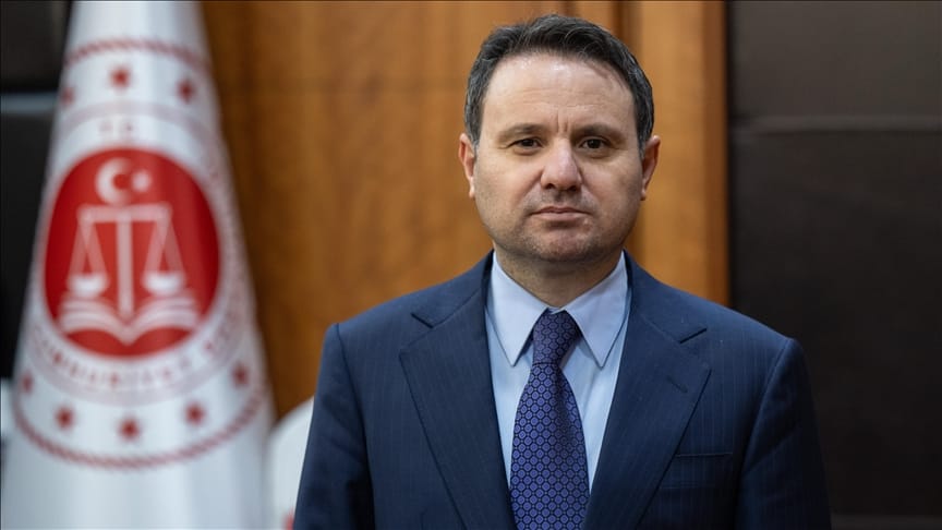 bakan-gurlek.jpg