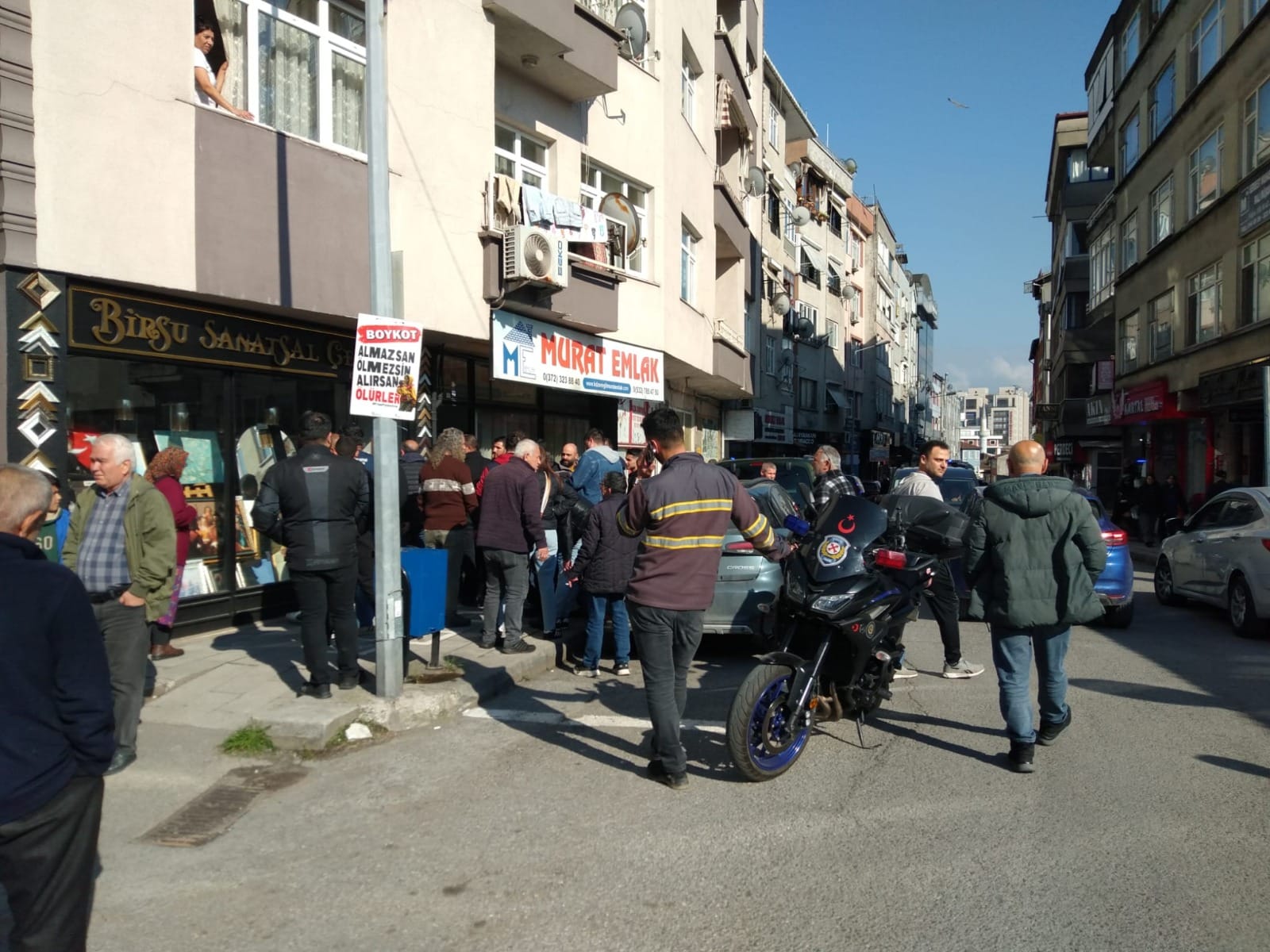 eski-kiz-arkadasinin-akrabalarinin-saldi-1297049-385848.jpg