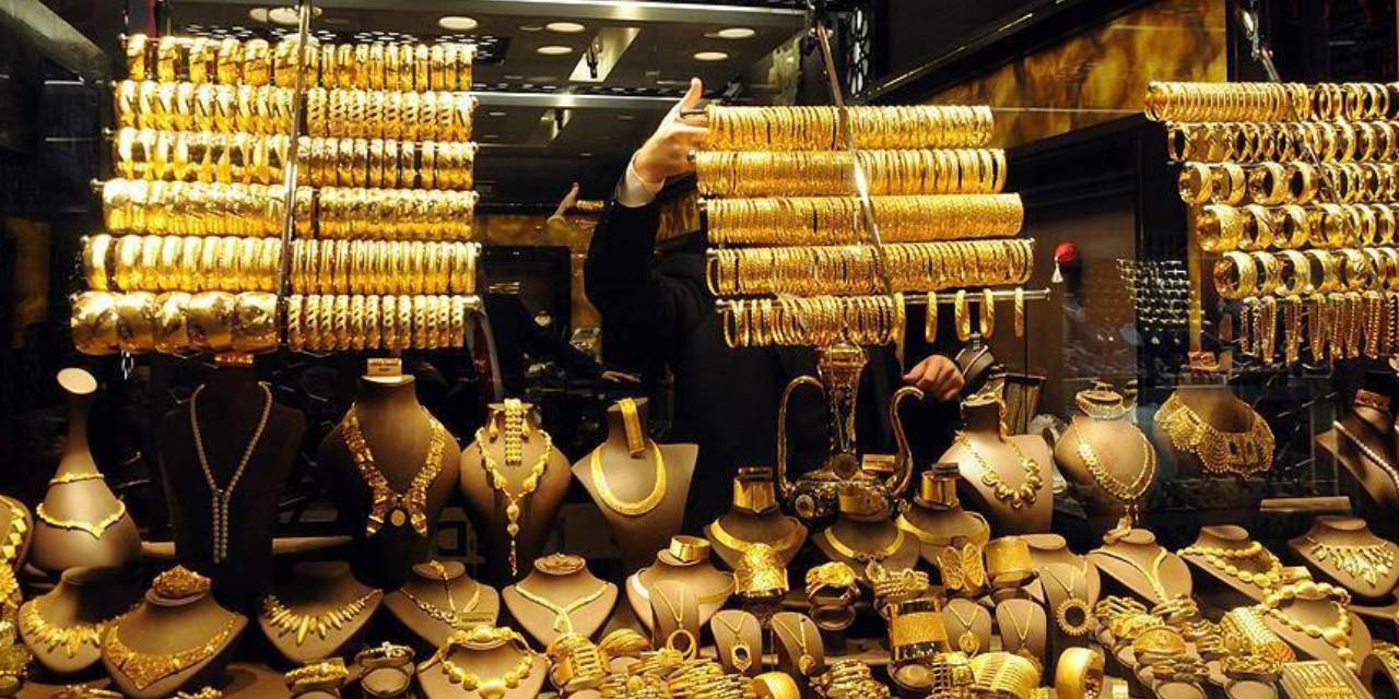 altin-buyuk-yukseldi-dengeye-oturunca-uzmanlardan-uyari-geldi-3.jpg